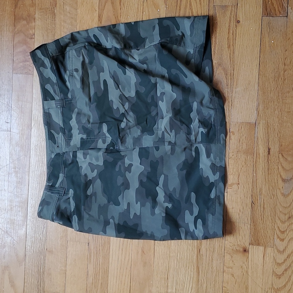Eddie Bauer Skort Green Camouflage Size 14